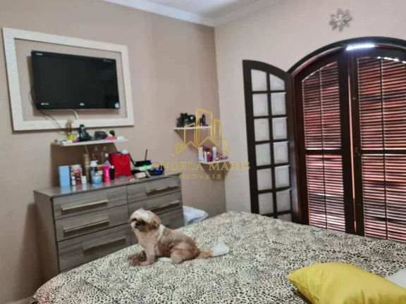 Imagem Casa Sobrado, 2 dormitórios, piscina, 4 vagas, Caçapava.