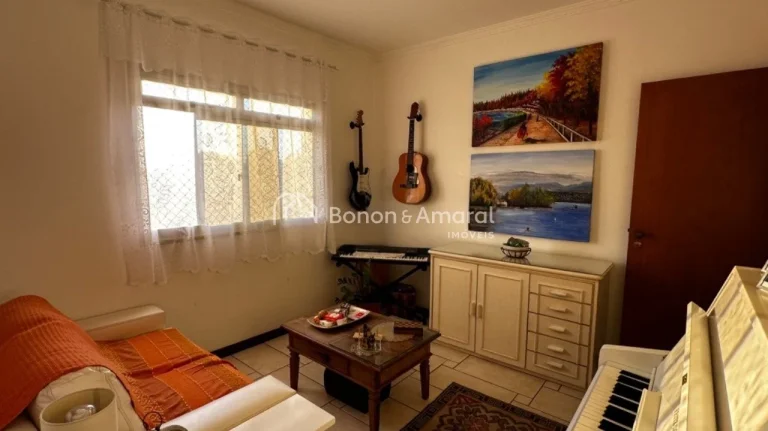 Imagem Amplo apartamento à venda no Jardim Chapadão em Campinas, em perfeito estado de conservação. O i...