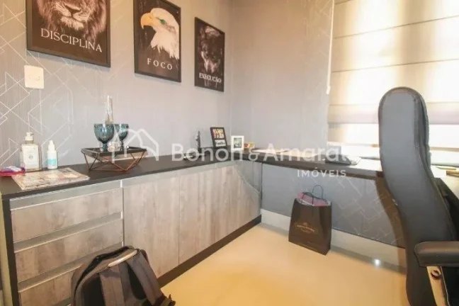 Imagem Campinas, próxima ao Alphaville. Com 340m² de área construída, esta casa oferece uma combinaçã...
