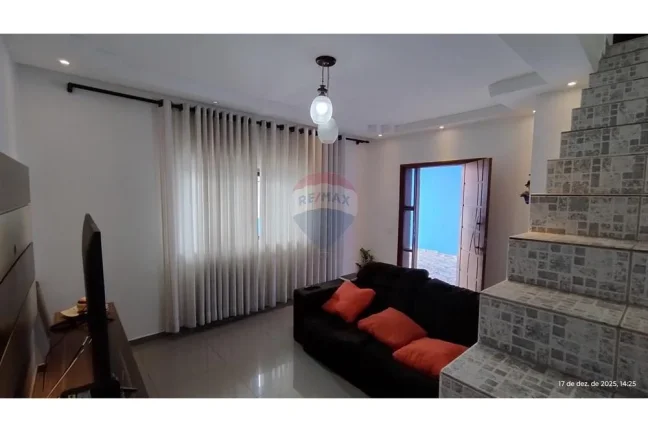 Imagem Sobrado Reformado com Espaço Gourmet e 3 Vagas no Júlio de Mesquita – Pronto para Morar