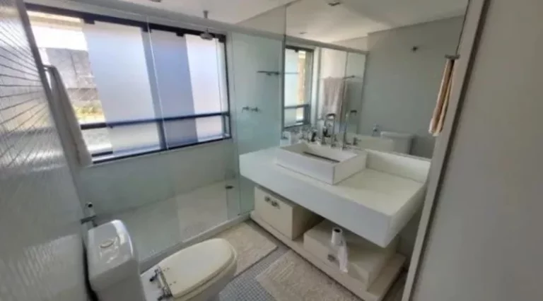 Imagem A 5ª Avenida Imóveis selecionou esse lindo Apartamento, no Morro do Gatto c/ 199,00 m², 4 suítes modificado p/ uma planta de 3 suítes c/ gabinete