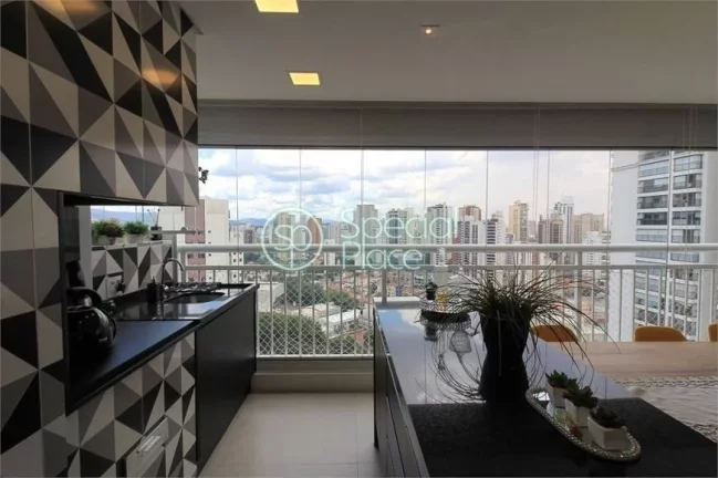 Imagem Lindo apartamento reformado em Santana. São 120m2 de área privativa. São duas suítes + escritór...