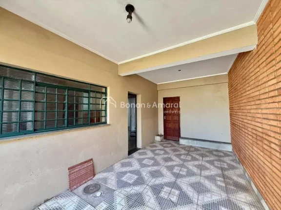Imagem Casa ampla e versátil para locação no Parque das Universidades, com 256,48 m², ideal tanto para ...