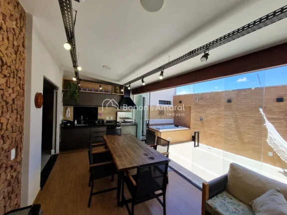 Imagem Casa recém reformada, com decoração moderna-contemporânea, instalações todas novas. Ambientes ...