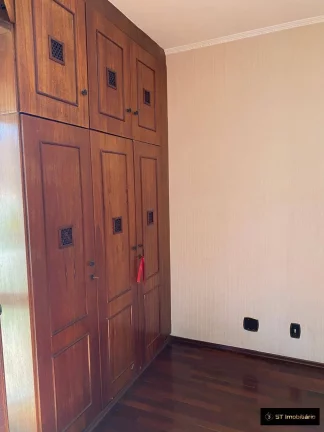 Imagem Alugo Casa - Ótima Localização para Clínica, Comércio ou Moradia em Atibaia
