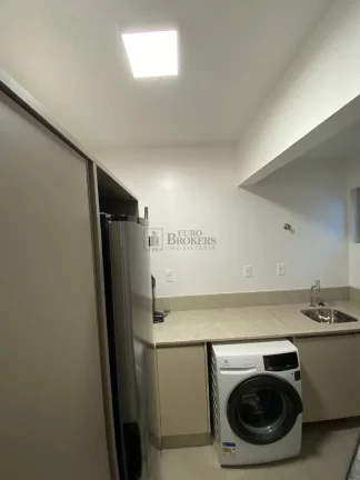 Imagem Apartamento Quadra Mar com 03 dormitórios no Centro de Balneário Camboriú