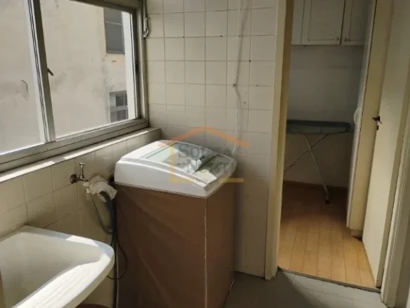 Imagem Apartamento com 3 dormitórios, sendo 1 suíte, distribuídos em 100 m² de área útil. Sala dois a...