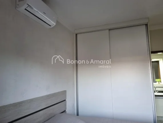 Imagem Casa aconchegante à venda no bairro Capuava, em Valinhos/SP, com ambientes espaçosos e cercada por...