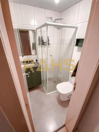 Imagem Apartamento entre os Bairros Glória e Costa e Silva, excelente localização, condominio enxuto, 2 ...