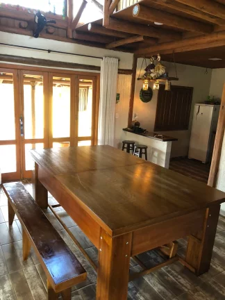 Imagem Oportunidade única: Pousada comercial à venda em Imbituba-SC, Praia do Rosa, com 6 quartos, 5 salas, 5 banheiros e 8 vagas de garagem!