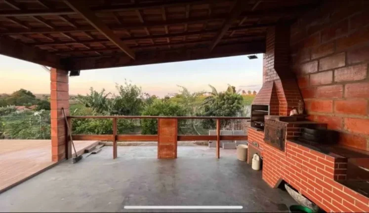 Imagem Chácara de luxo em condomínio - 4 quartos, 1 suíte, 2 salas, 3 banheiros, 10 vagas - Araçoiaba da Serra-SP´.