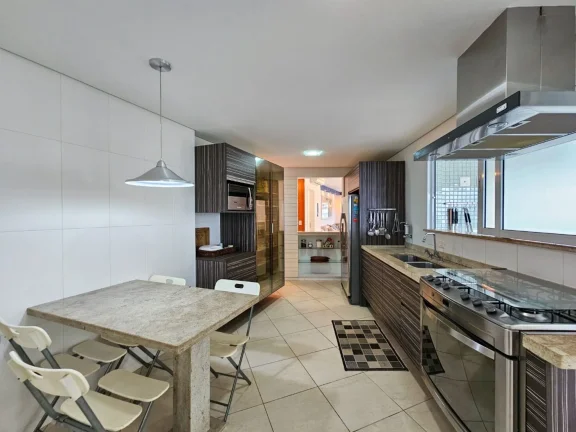 Imagem Apartamento à venda na Riviera de São Lourenço - Módulo 08, Bertioga-SP: 4 quartos, 4 suítes, 3 salas, 3 vagas, 254,80 m²!