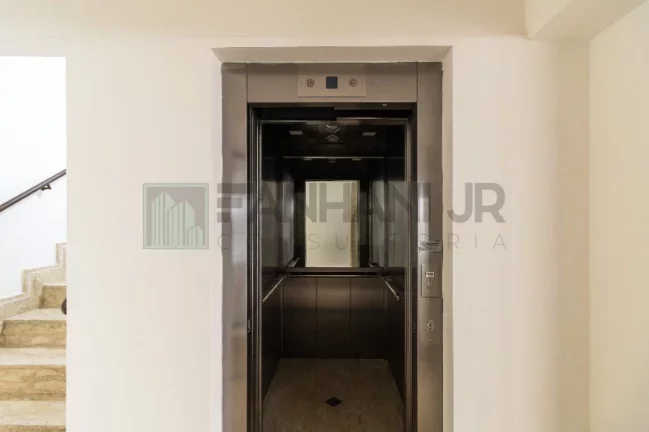 Imagem Imóvel comercial de prestígio no coração do Jardim Paulista: 10 salas, 10 banheiros, 700m² em São Paulo-SP!