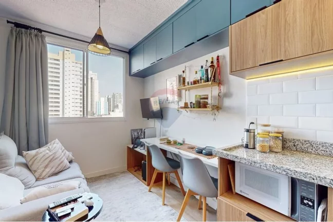 Aconchegante apartamento na Vila Romana de 24,65 m², totalmente mobiliado e pronto para morar.