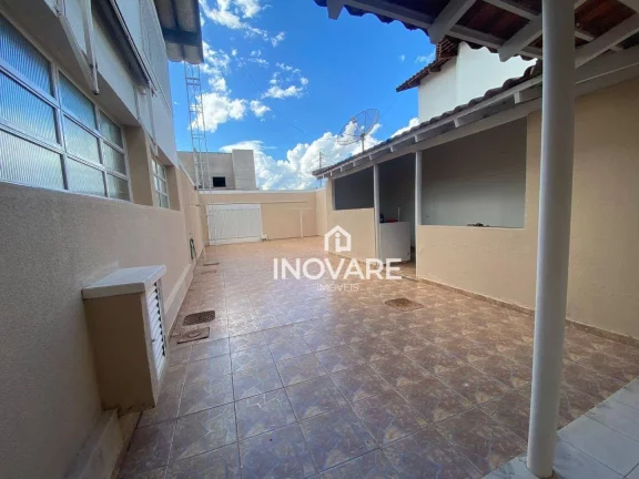 Imagem Casa com 4 dormitórios à venda, 400 m² por R$ 2.000.000,00 - Setor Central - Itumbiara/GO