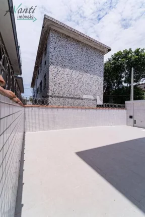 Imagem Casa sobreposta à venda no Campo Grande em Santos – 3 suítes, 4 vagas – R$ 1.300.000