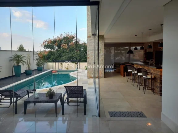Imagem Linda e espaçosa casa com 472 m² de área construída em um terreno de 560 m². O imóvel possui s...