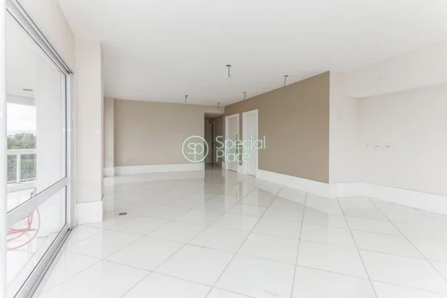 Imagem Simplesmente espetacular. Linda cobertura com 420m2, 4 dormitórios ( 4 suítes ) e 6 vagas na garag...