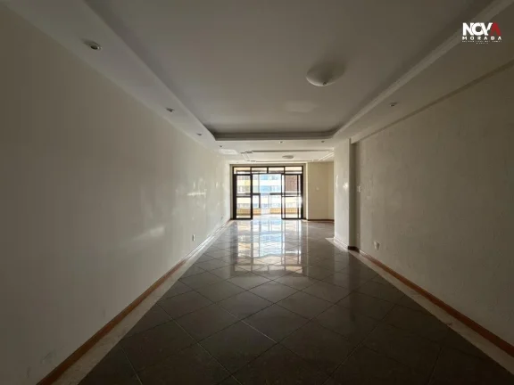Imagem Apresentamos este amplo e sofisticado apartamento localizado na Praia da Costa, um dos endereços ma...