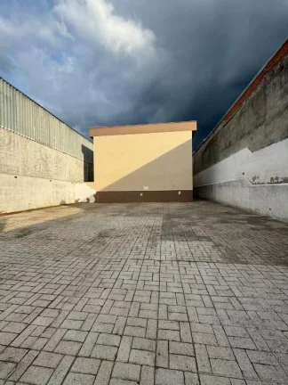 Imagem Sobrado com 2 dormitórios à venda, 90 m² por R$ 330.000,00 - Caxangá - Suzano/SP