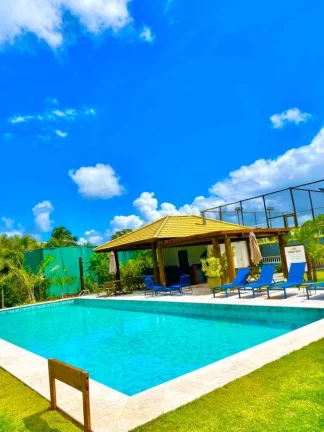 Imagem Village para Venda em Mata de São João, Condomínio Praia Bella - Praia Do Forte, 3 dormitórios, 1 suíte, 2 banheiros, 2 vagas