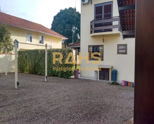 Imagem Linda e ampla residência em uma região tranquila do bairro América. Sobrado de dois andares, no p...