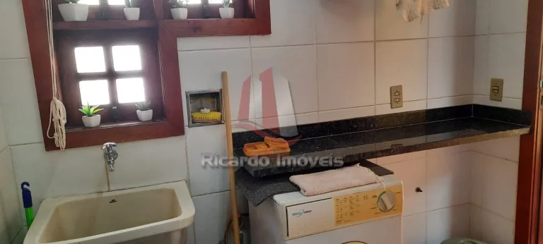 Imagem Casa Triplex Mobiliada Peró c/ 100 m²