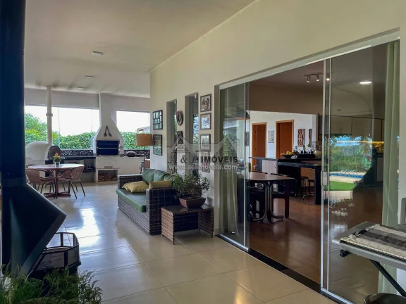 Imagem Casa em Condomínio Fechado em Taubaté — 3 Unidades, Gourmet e 2 Lareiras