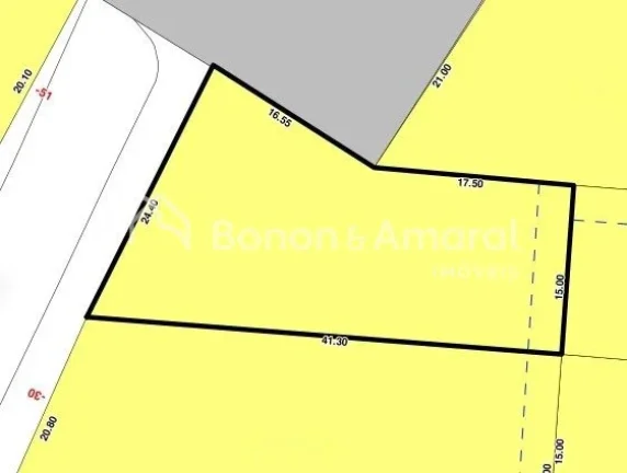 Imagem O lote tem 618 m² em declive, localizado ao lado da mata, garantindo contato direto com a natureza,...