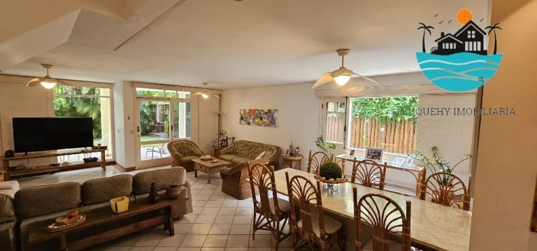 Imagem Casa a Vendas - Condomínio 4 suítes, 3 vagas, serviço de praia, piscina coletiva, sauna, jogos - 240m² de área construída | Juquehy Imobiliária.