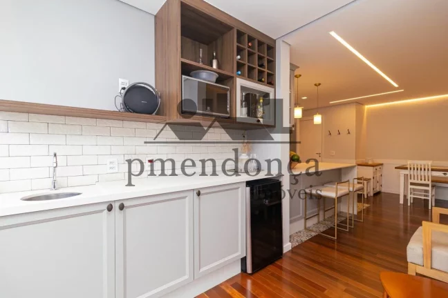 Imagem Apartamento em andar alto de 69m², moderno, finamente decorado com qualidade e de bom gosto. Com li...