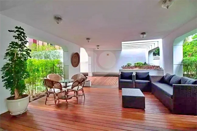 Imagem Apartamento à venda com 2 quartos, sendo 1 suíte, no condomínio Crisantemo, São Paulo - SP