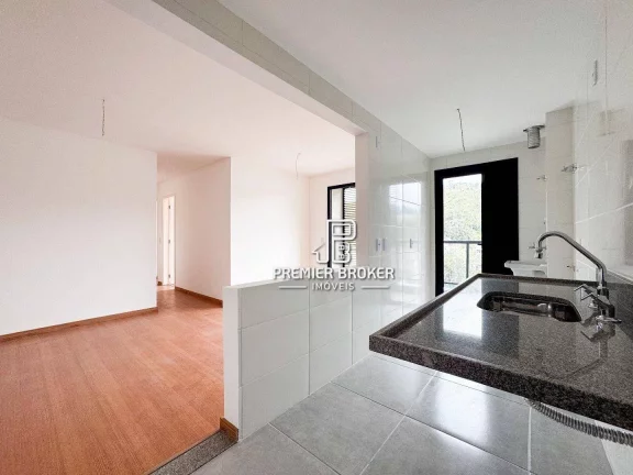 Imagem Apartamento com 3 dormitórios à venda, 76 m² por R$ 560.000,00 - Ermitage - Teresópolis/RJ