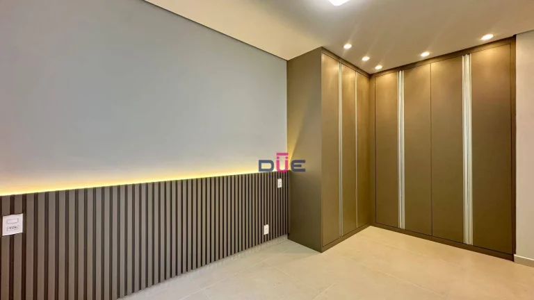 Imagem Apartamento novinho lindamente decorado, no Marapé em Santos. 2 quartos sendo 1 asuite, varanda, lazer completo. 30 itens de lazer