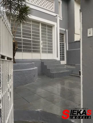 Imagem Casa comercial para venda ou locação em São Paulo-SP, Tatuapé: 5 quartos, 3 banheiros, 2 vagas, 200m². Venha conferir!