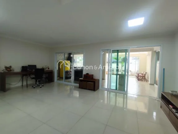 Imagem Linda residência no condomínio fechado Vivenda das Cerejeiras, em Valinhos, com terreno de 300 m²...
