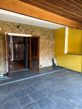 Imagem Sobrado com 3 dormitórios para alugar, 225 m² por R$ 3.320,00/mês - Parque Marajoara - Santo André/SP
