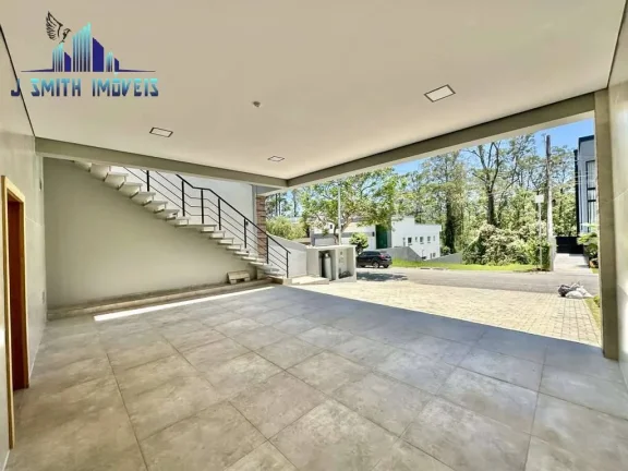 Imagem CASA NOVA, TÉRREA, 3 SUÍTES, PISCINA, ELEVADOR NA GARAGEM. CONDOMÍNIO TOP!