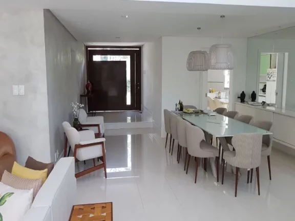 Imagem A 5ª Avenida Imóveis selecionou essa charmosa casa em Alphaville Salvador I, 4 suítes com 596m² de área construída: por R$4.990.000,00