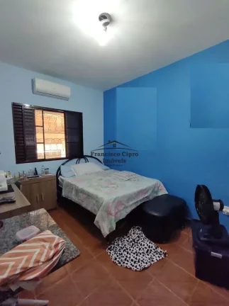 Imagem Casa à venda no bairro Jardim Aeroporto - Guaratinguetá/SP