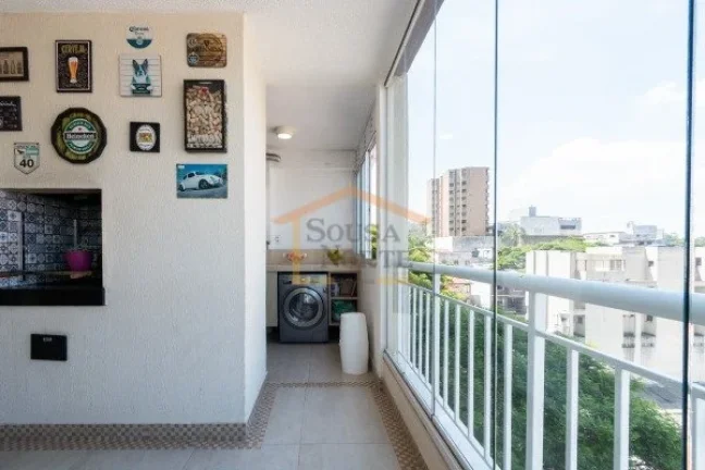Imagem Apartamento de 88m² com 3 dormitórios, sendo 1 suite, 2 banheiros, 2 vagas e depósito. Possui sal...