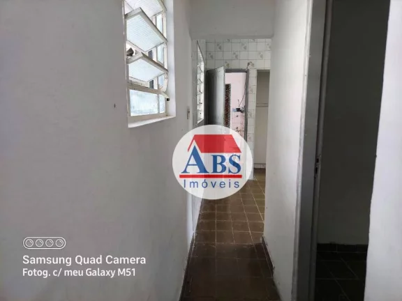 Imagem casa com duas lojas e uma edícula