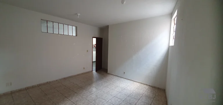 Imagem GALPAO COMERCIAL em ESMERALDAS - MG, CENTRO
