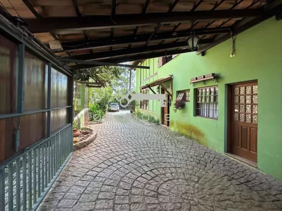 Imagem Casa na "Vila Sto Antonio" com 5 dormitórios sendo 3 suítes - linda vista !