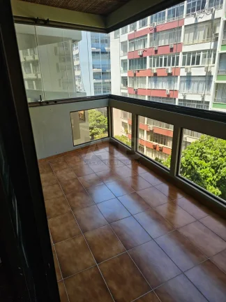 Imagem Apartamento de 3 quartos à venda em Copacabana, 104m2, 3vagas e varanda.