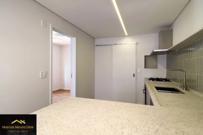 Imagem Apartamento no Alto da Lapa REFORMADO com 2 Dormitórios e 1 Vaga Coberta. Edifício com Lazer