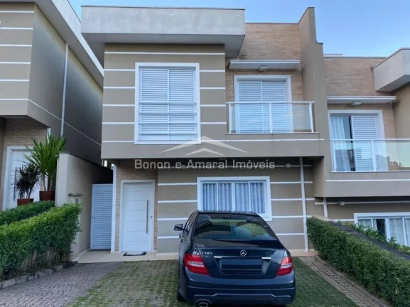 Imagem São 3 dormitórios sendo uma suíte, todos os quartos com ar condicionado.
3 banheiros, 2 salas, 2 ...