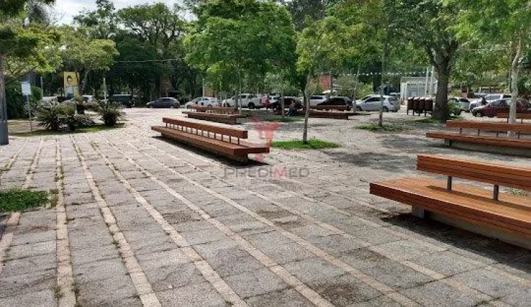 Imagem Vendo Excelente Terreno Comercial em Águas de São Pedro - SP