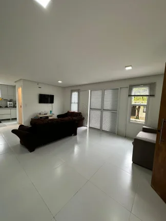 Imagem Casa de Condomínio na Enseada!