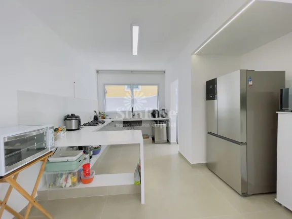 Imagem Casa a venda com 3 quartos e 4 vagas 300 m² Alphaville R$2.500.000 - Valville 1 - Santana de Parnaíba/SP